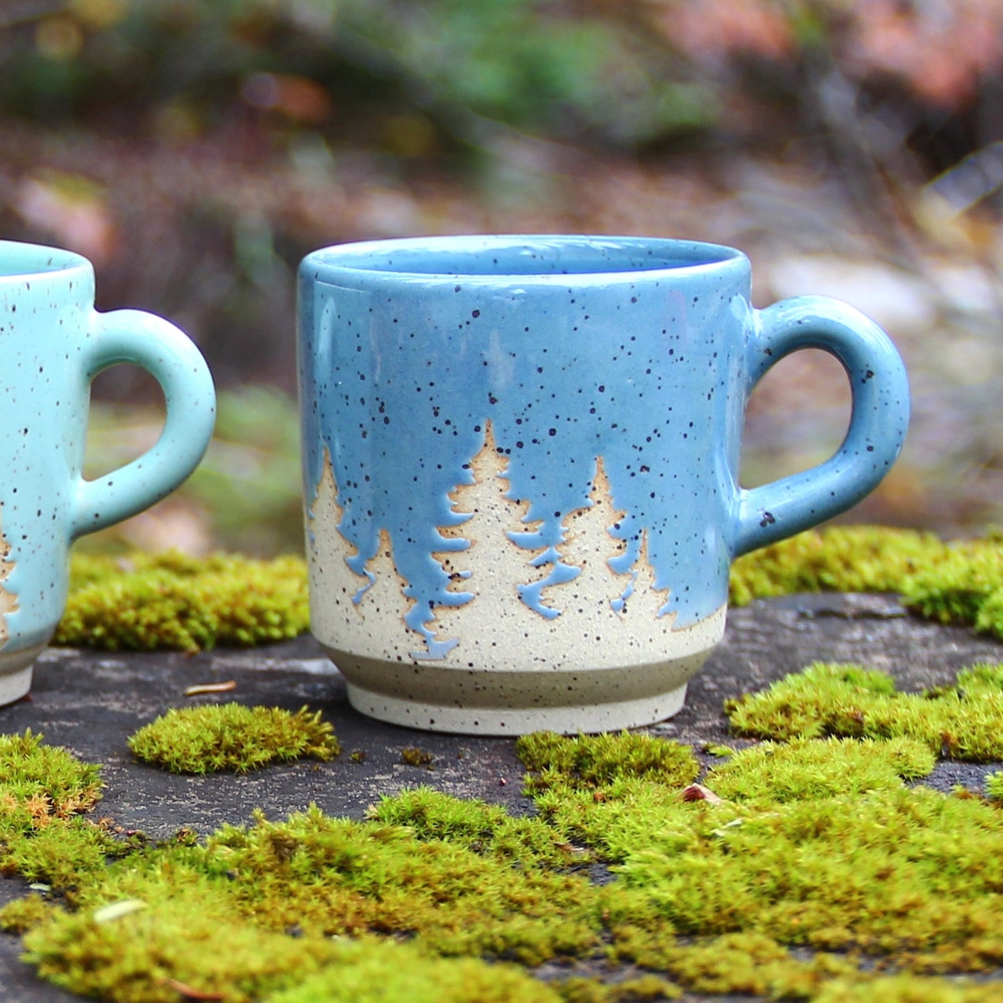 Tasse à Espresso / Cortado "sapins" - Bleu ciel sur terre beige