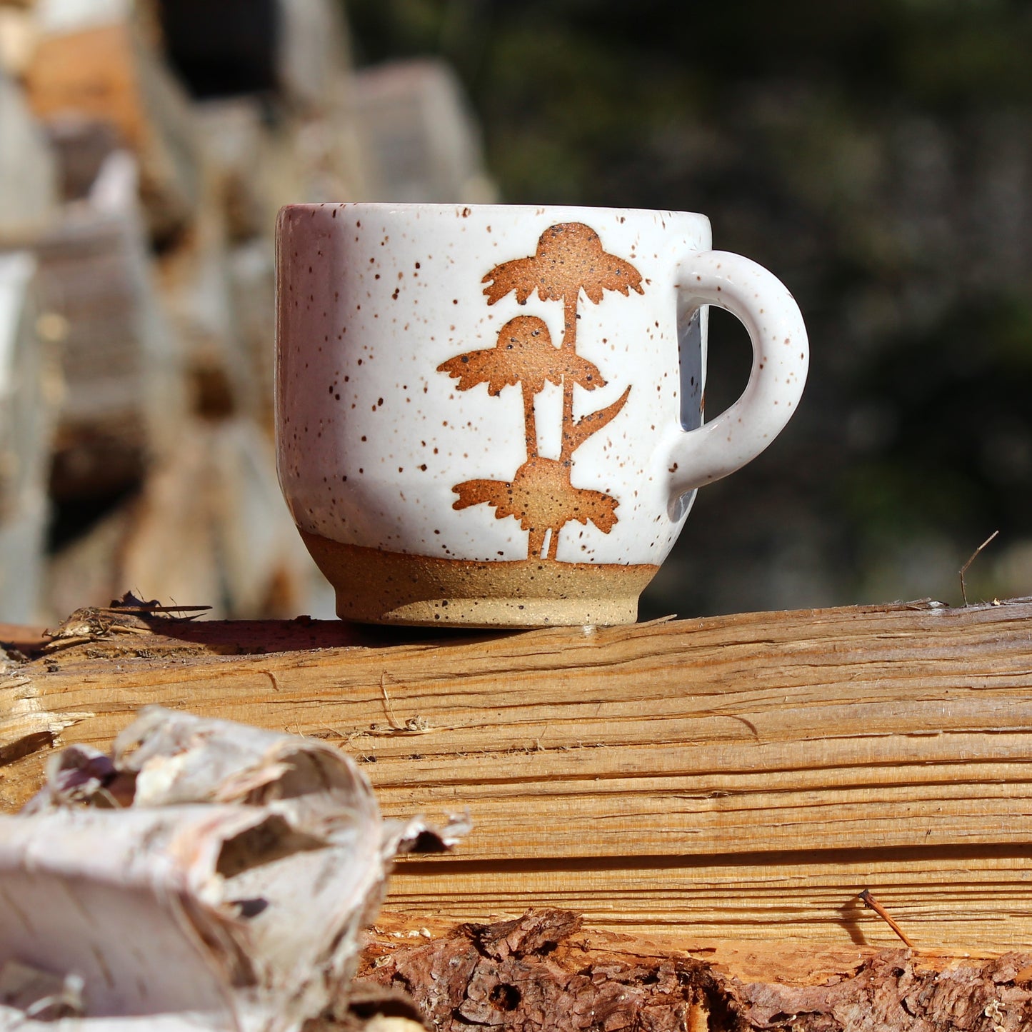 Tasse à Espresso / Cortado "Échinacées" - blanc sur terre rouge