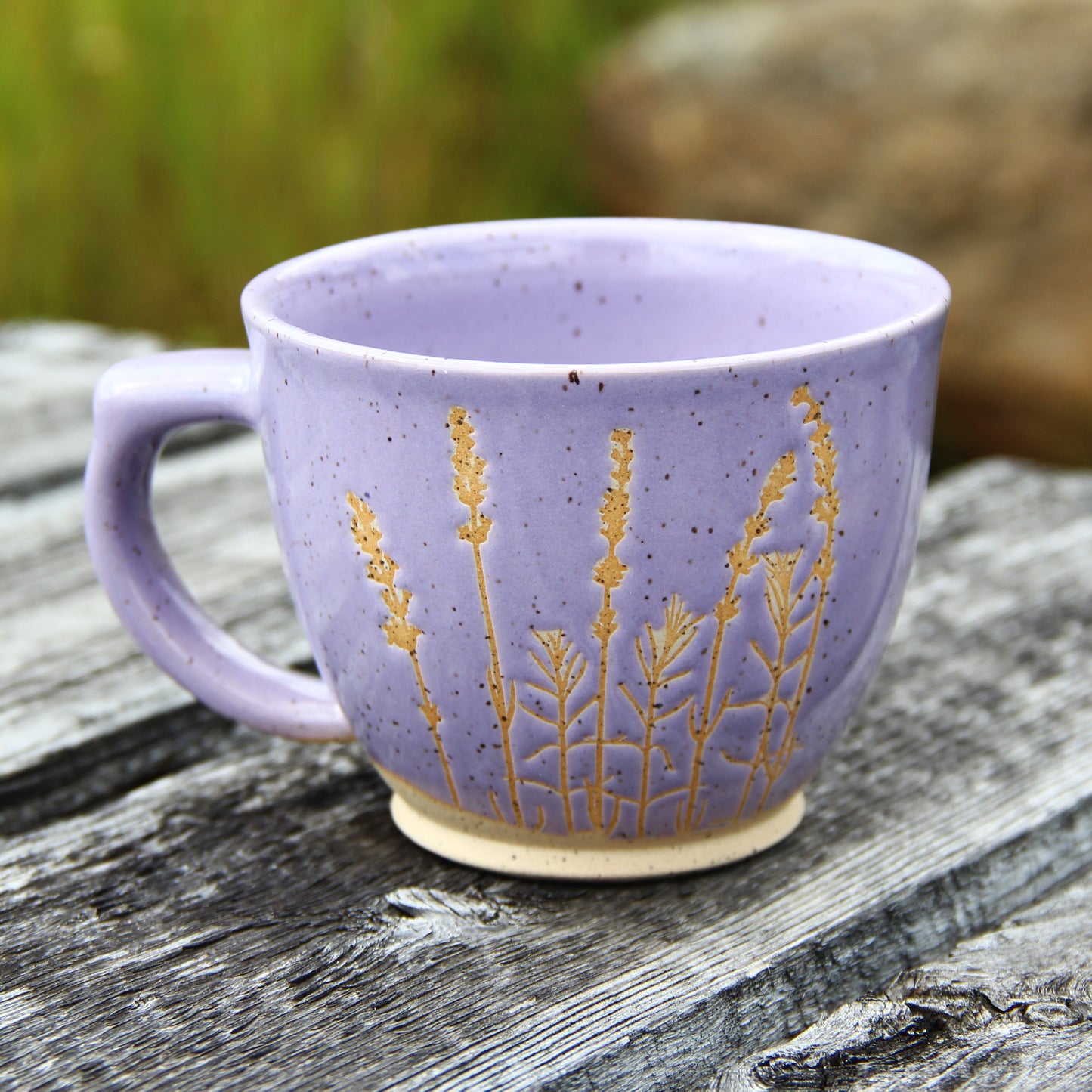 Tasse à latté "Lavandes" - Lilas sur terre beige