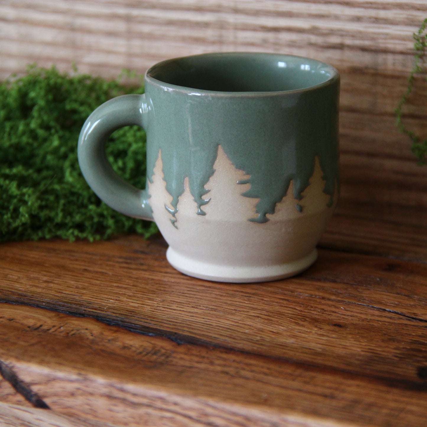 Tasse Espresso  - "Sapins" - Vert Sauge lustré sur argile unie sable