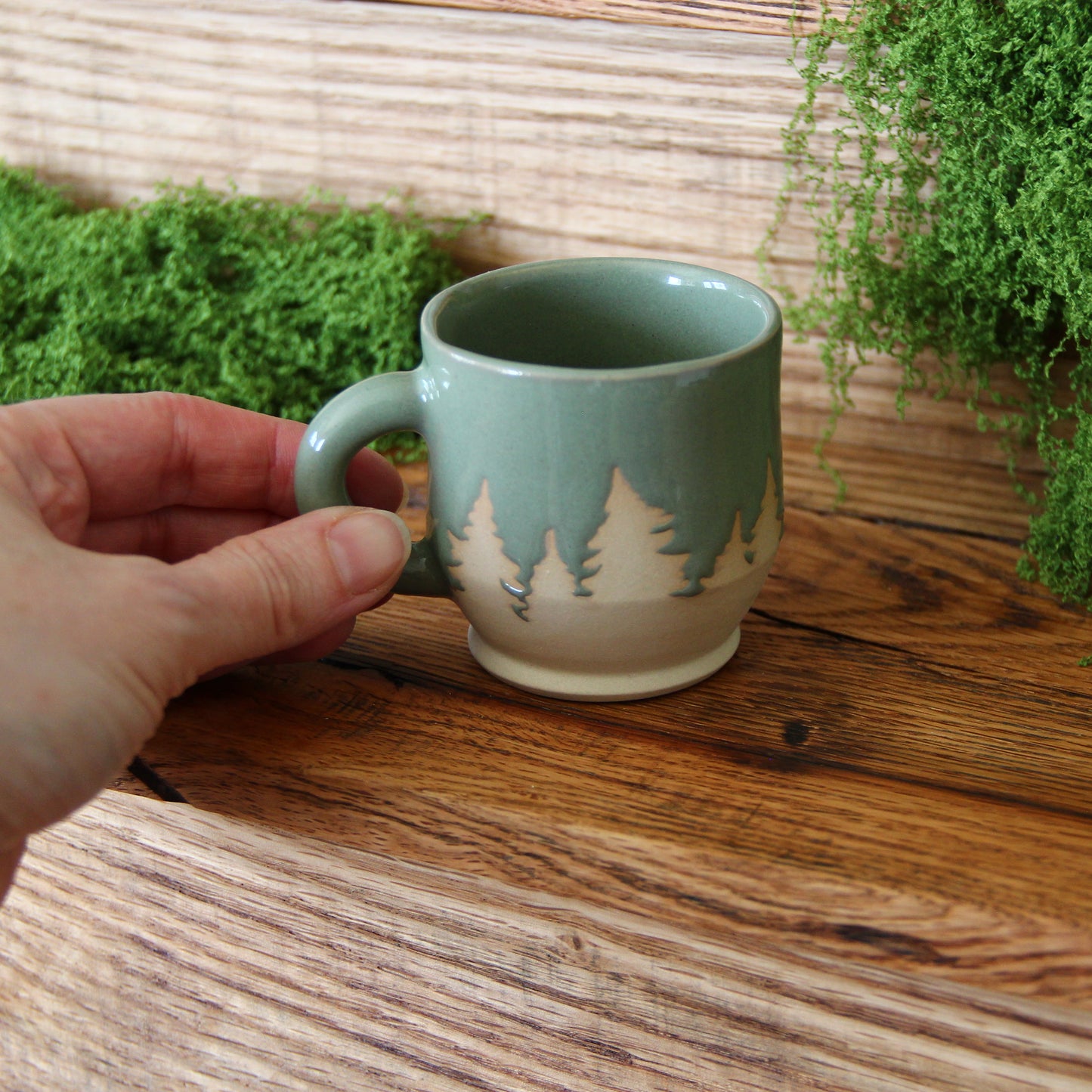 Tasse Espresso  - "Sapins" - Vert Sauge lustré sur argile unie sable