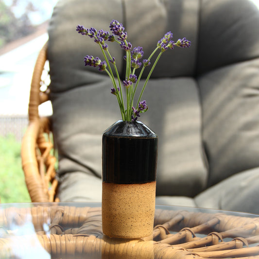 Mini Vase - Noir sur terre rouge